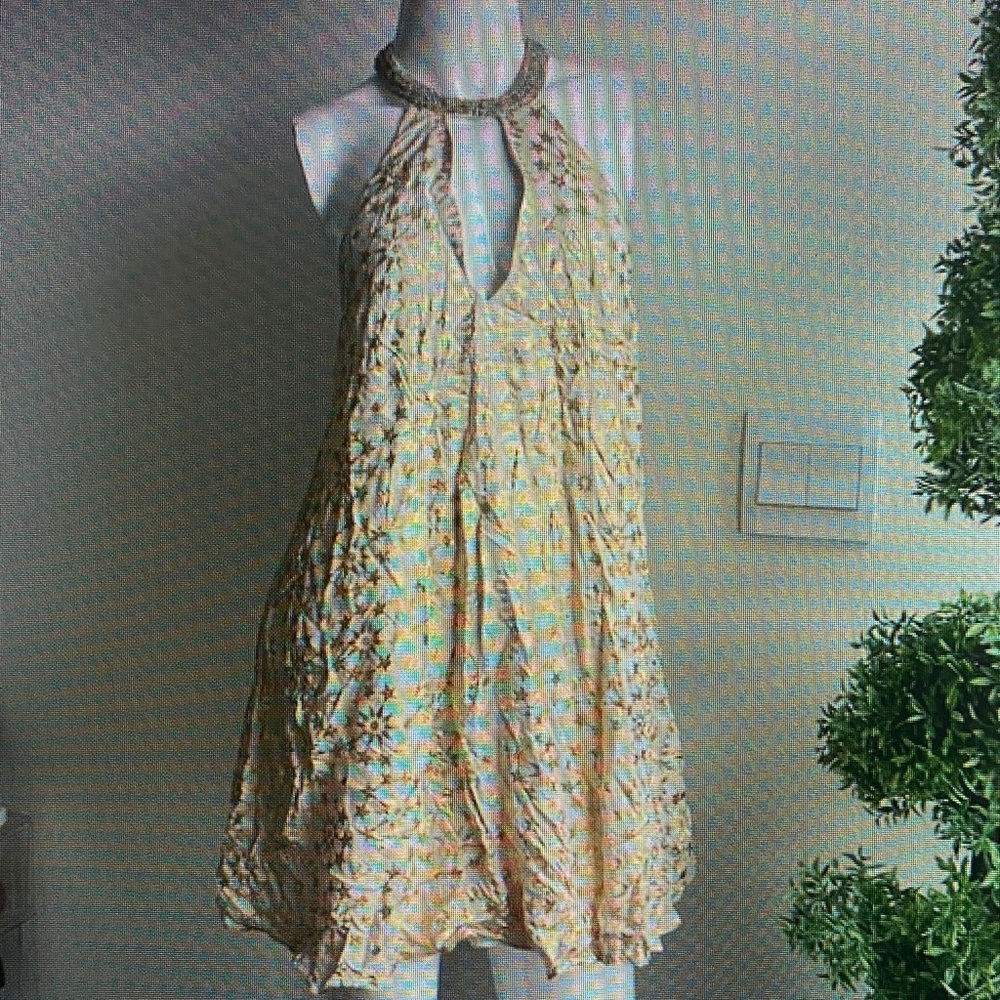 Elegant Cream Backless Dress